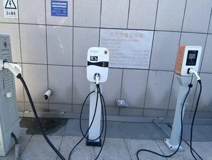 The Fast and the Curious: A Quick Dive into the World of Electric Vehicle Charging
